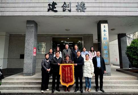 656046c0aed6a376d4a6cc4f9c6c3ee3